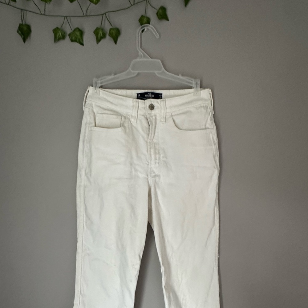 Hollister Ultra High-rise Straight Jean
